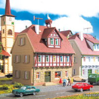 Wohnhaus mit Storchennest - Spur N