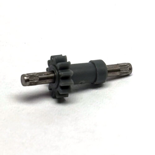 Radachse mit Zahnrad - Kleinbahn